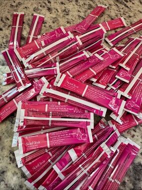 Arbonne SkinElixir Single-Serve Sticks - Bright Pink